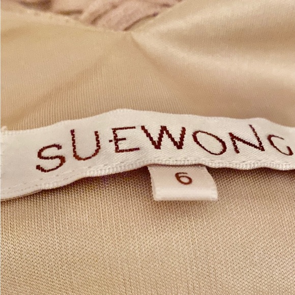 Beautiful Ecru lace dress 👗 size 6 - Picture 3 of 3